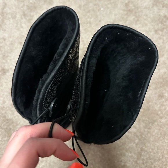 UGG Bailey Button Sequin Boots - Picture 4 of 6